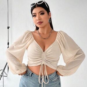 SHEIN MOOSTA Plus Drawstring Front Lantern Sleeve Crop Top